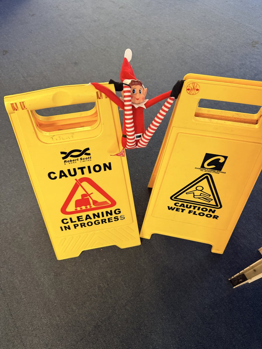 baxterbc6's tweet image. Oh no! Watch out the elf is in sixth form.