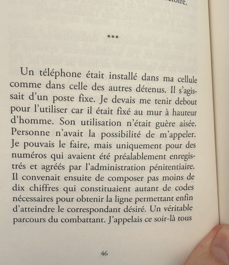 PanettonePazzo's tweet image. Plus tard bien plus tard quand ce pays aura retrouvé la raison et un niveau de décence qu’il n’aurait jamais dû quitter on reviendra sur l’indigence d’un livre pour lequel des milliers de personnes ont fait la queue et que des centaine de médias mainstream ont survendu.
Le vide
