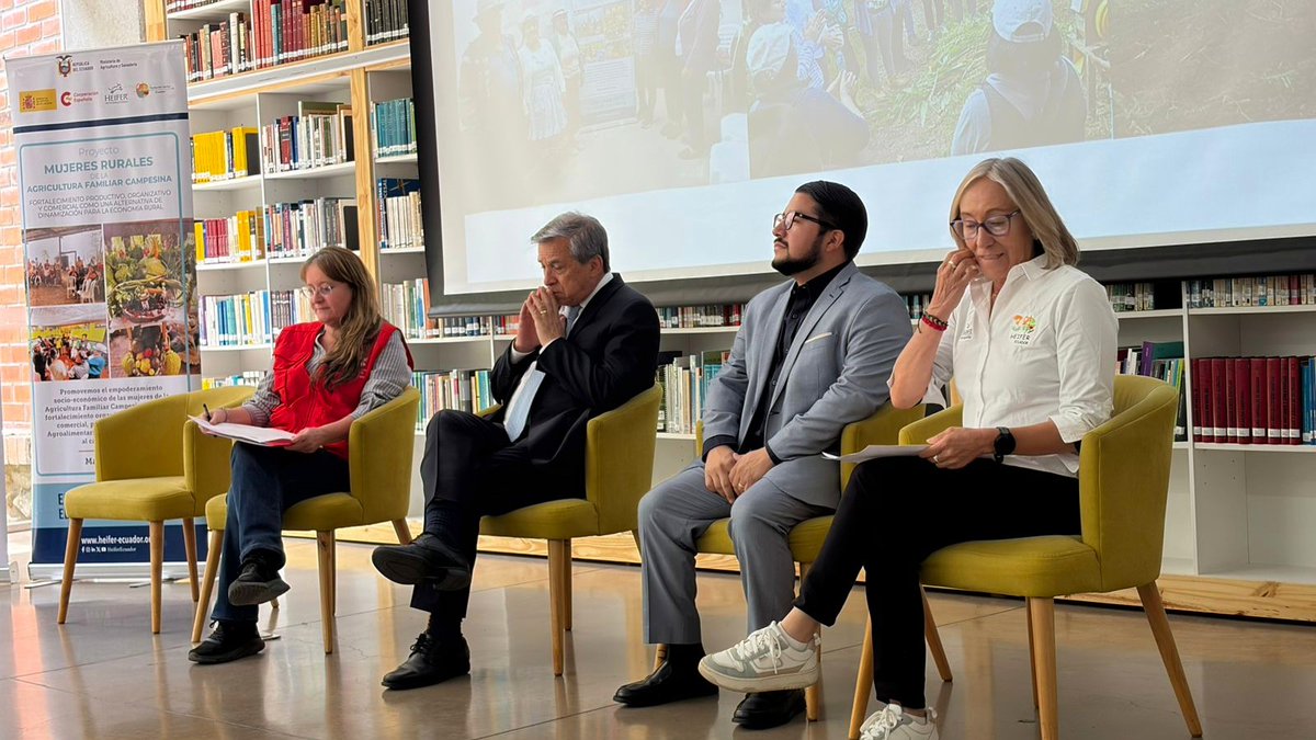 Allerena_ec's tweet photo. En Cuenca acompañamos el evento del proyecto “Mujeres Rurales de la AFC – Azuay y Manabí”, que impulsa autonomía económica y oportunidades productivas para más de 1.000 mujeres del campo. Constatamos avances en capacitación, innovación y acceso a compras públicas.
#ElNuevoEcuador https://t.co/qHQkoqKMUB