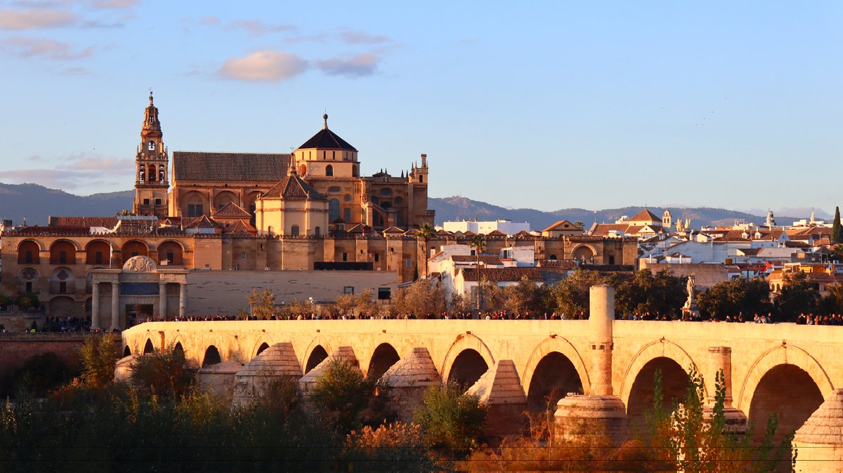 heartefact's tweet photo. great mosque of córdoba, al-andalus. https://t.co/5Gnxbo1snq