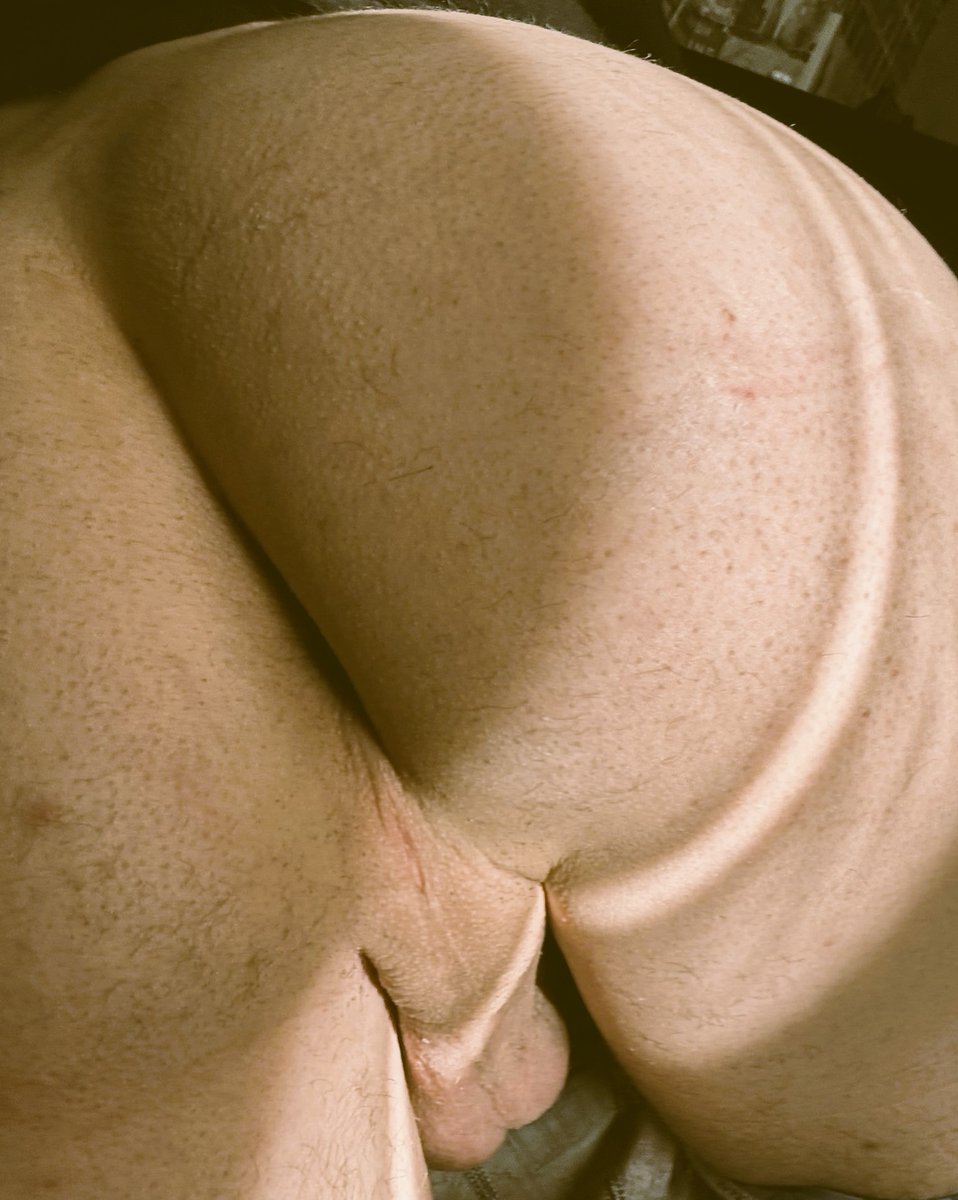 ThomasLangX's tweet photo. Chritsmas is an horny time, ... wanna play ? https://t.co/m37Yw6evo4