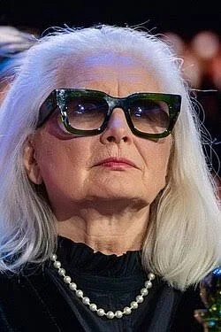 WKsiazki's tweet photo. Magda Umer (1949-2025)

Ogromna starta 🖤

#MagdaUmer #rip #12grudnia #polskapiosenkarka https://t.co/gY0GSleyiG