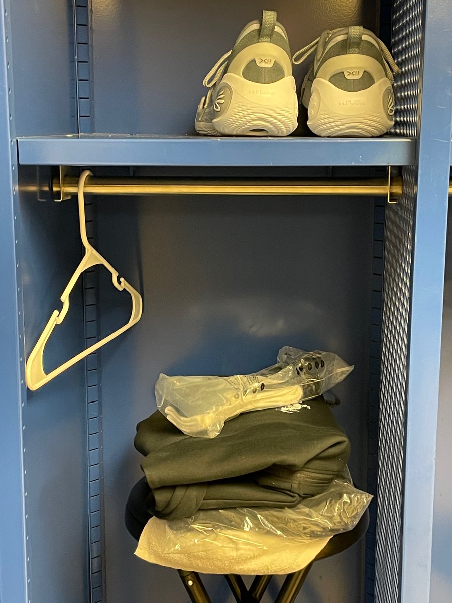 ccs_hoops's tweet photo. 🔥🔥🔥Thanks to @UnderArmour and yet another alum for their support🙏🙏 #CCSnation #Alumni #CurryBrand https://t.co/TCAw1rC1fT
