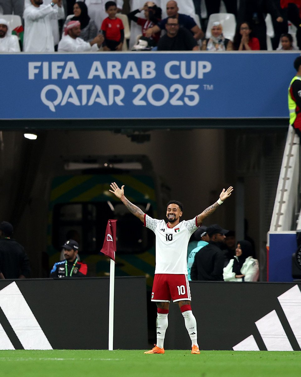 كايو لوكاس🇦🇪 مهاجم منتخب الإمارات في كأس العرب قطر 2025 إلى حد الآن في منتخبه هو 👇🏻

🥇 أفضل ممرر (2)
🥇 الأكثر مساهمة في الأهداف (3)
🥇 الأكثر صناعة للفرص المحققة بالمناصفة (2)
🥈 ثاني الأكثر صناعة للفرص (6)
🎖 معدل تقييم سوفاسكور (6.73)