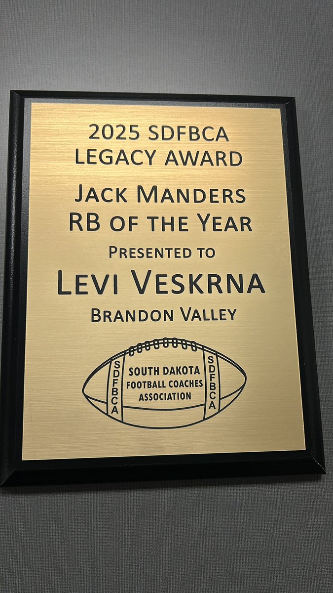 sdfbca's tweet photo. Congratulations to Levi Veskrna of Brandon Valley, the 2025 SDFBCA Jack Manders Running Back of the Year! #SoDak https://t.co/uwnjbWQYh0