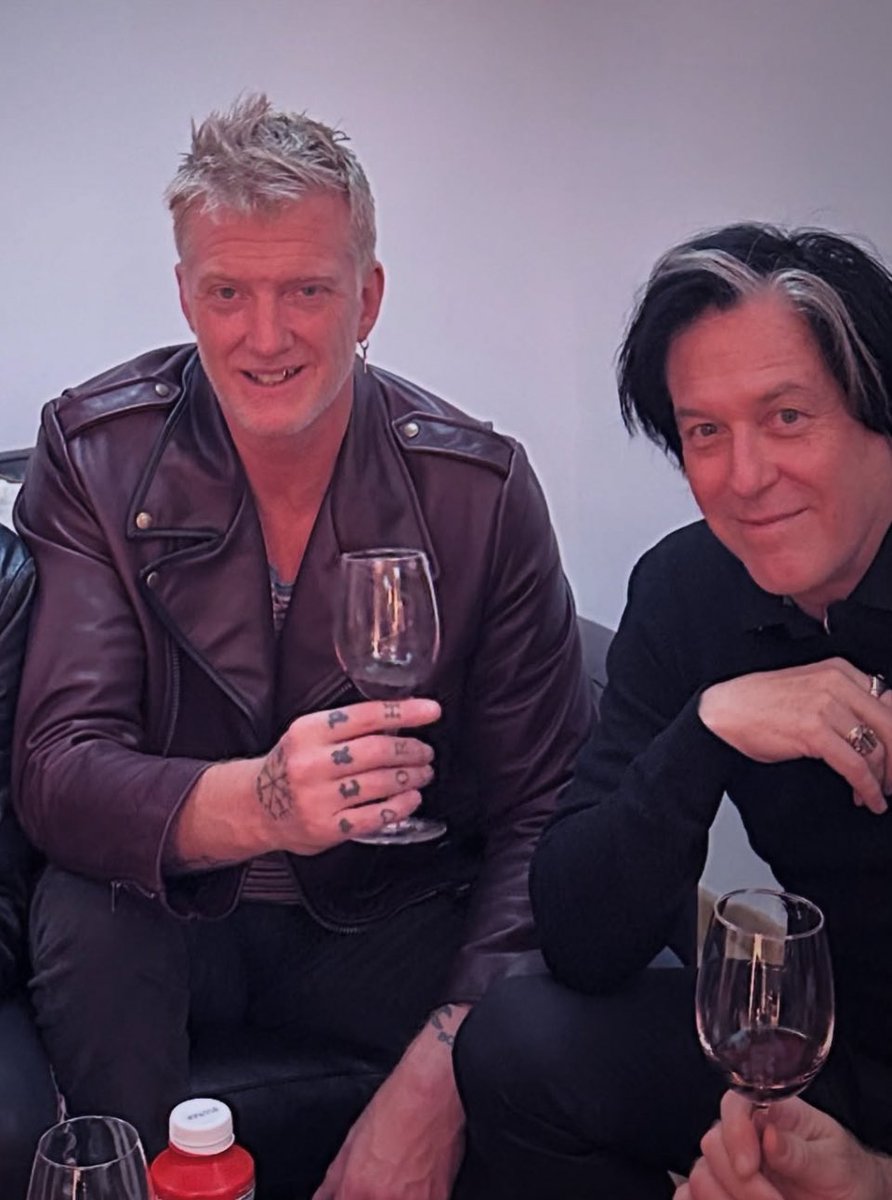 Daily Jho (@icometorevel) on Twitter photo 