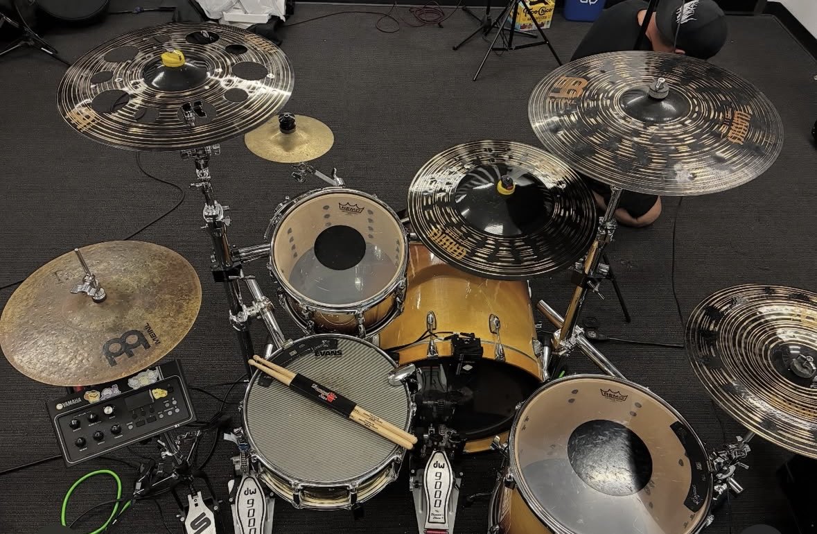 DiemondStar's tweet image. Happy Friday! Get your #sticks for the show!

Shop now at DiemondStar.com

Juanmanuel Angulo #drumsetup with Diemond Star Drumsticks

#Drummer
#DiemondStar
#Drumsticks
#FeelTheDifference
#PlayTheFeeling
#Drummers
#Drums
#PlayBeyondTheOrdinary