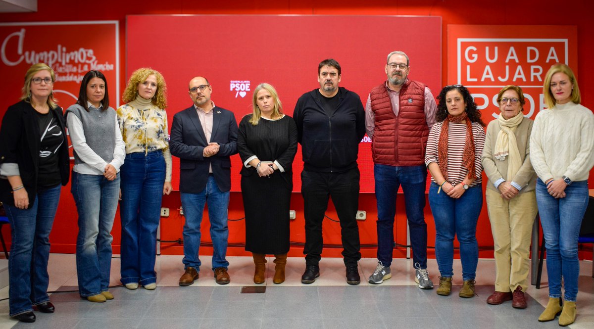 <a href="/PSOEGuadalajara/">PSOE Guadalajara /❤</a>  reafirma su compromiso con la igualdad y el feminismo, así como exige responsabilidades políticas inmediatas ante cualquier caso de acoso o abuso de poder.

↪️"Aquí no hay espacio ni para el acoso ni para la complicidad pasiva"

🔗goo.su/9UaAA