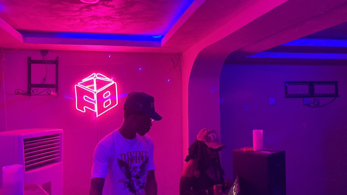 Flat 8 tonight.

<a href="/flat8hq/">FLAT 8</a>