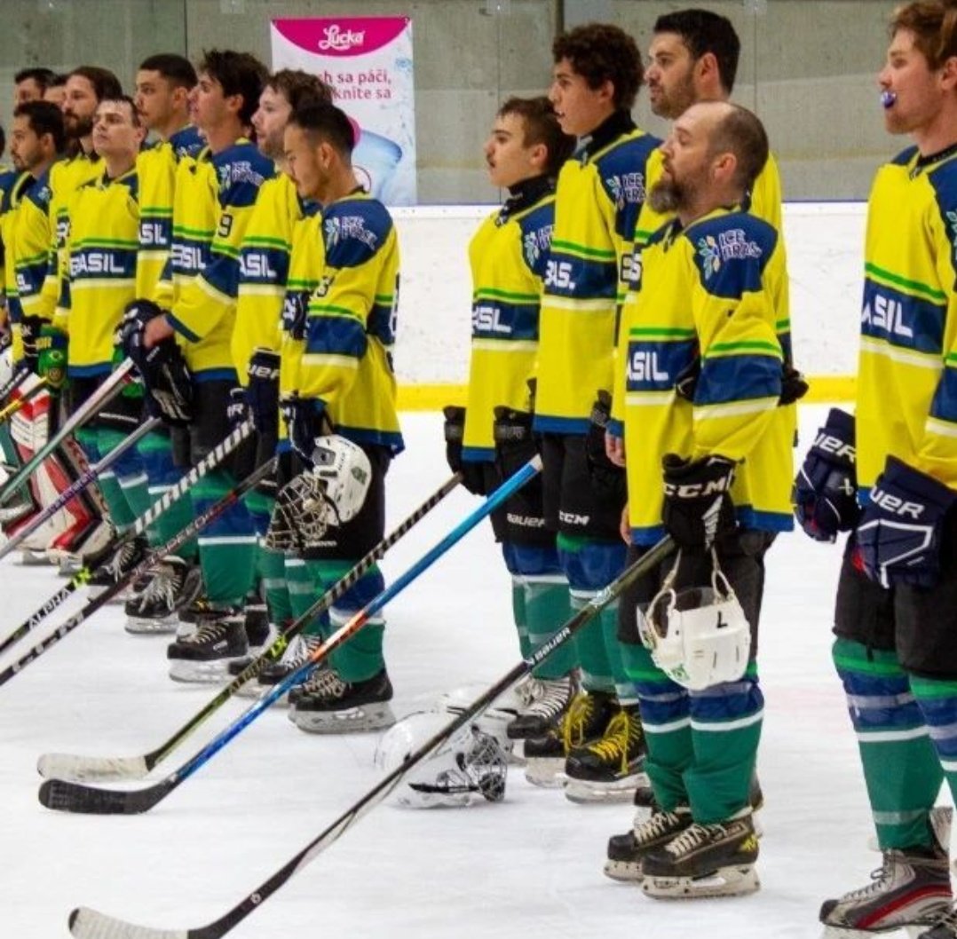 maicomaicu's tweet photo. 🏒🇧🇷 Brazil National Hockey Team at Bratislava 🇸🇰 playing against Portugal 🇵🇹
📟 Abril 24th • 2024
🎞️ CBDG
#DevelopmentCup #hockey https://t.co/9Ro9GjWqr9