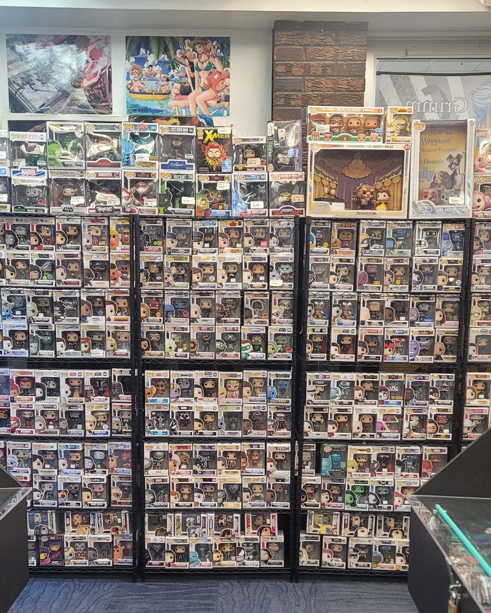 ESGSTORE's tweet photo. What's going on Friday? Well, we still have B1G1 on our Funko Pops $15 and under! HUGE selection! A great little gift to put under the Christmas tree. #funkopop #funko #Christmas #eatsleepgame #giftideas https://t.co/gADf4G0gr2