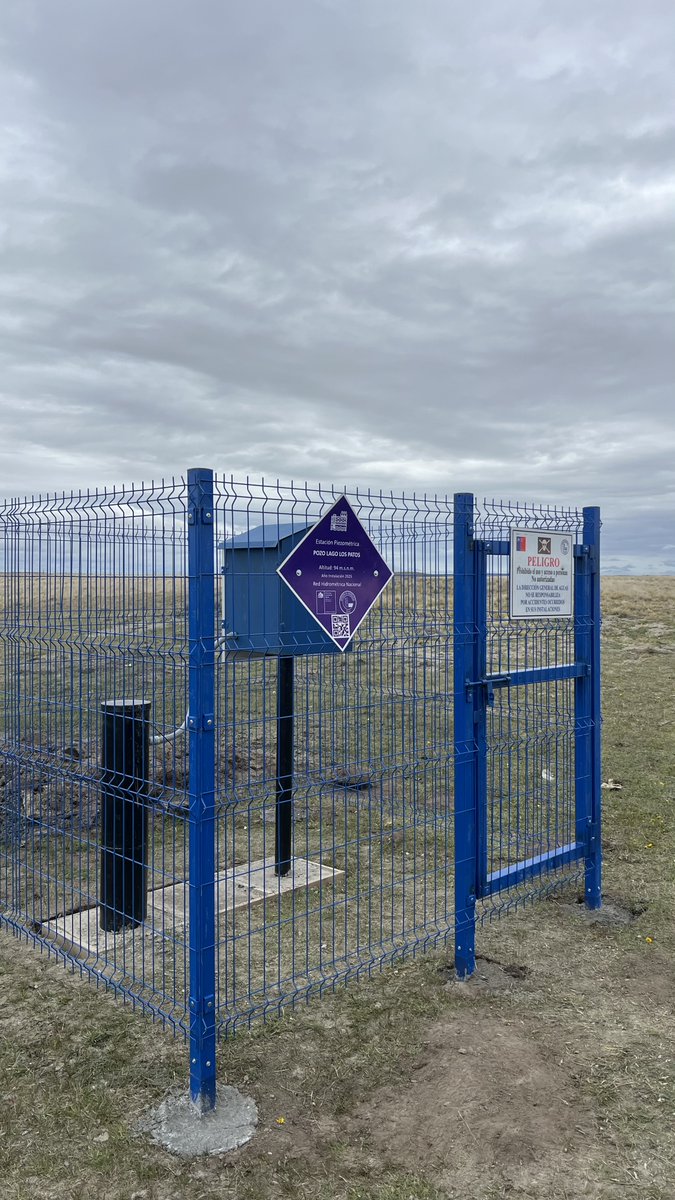 MopMagallanes12's tweet photo. #BuenasNoticias
#DGAMOP construye 6 estaciones piezométricas para el monitoreo de aguas subterráneas en las provincias de Magallanes, Última Esperanza y Tierra del Fuego, correspondiendo a las estaciones Cullen; Boleadoras, Río el Zurdo, Cabeza de Mar, Kimiri Aike y Laguna Los Patos.
✅Estas estaciones nos permitirán identificar variaciones de descenso y recuperación, manteniendo un control del estado de los acuíferos en términos de sustentabilidad del recurso hídrico.
✅Estos pozos ya se encuentran habilitados y transmitiendo registros en línea de nivel de agua, los cuales están disponibles para consulta en nuestra página institucional.
💧Es fundamental conocer el estado de nuestros recursos hídricos subterráneos y garantizar su sustentabilidad y propender a la gobernanza del agua en nuestra región.
