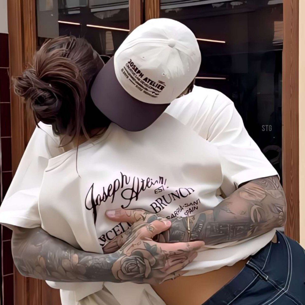 _caat3's tweet image. Te amar é como um sopro de ar puro, você me transborda de felicidade. Partilhar meus dias contigo, sempre será minha melhor escolha.
Eu te amo muito, mais do que você tente adivinhar.🤍