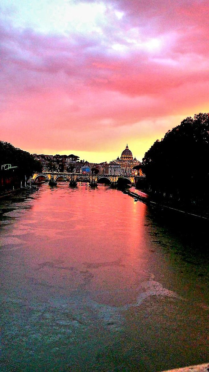 <a href="/Luisa_Orozco_/">Marilu Oz</a> Los atardeceres rojos de Roma🙏❤️