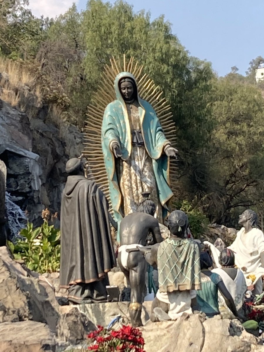 Felicidades en tu día Virgencita  de Guadalupe. ¡Gracias por todas tus bendiciones y escuchar nuestras oraciones! 🙏🏻🌹✨💐

 #VirgenDeGuadalupe #12DeDiciembre