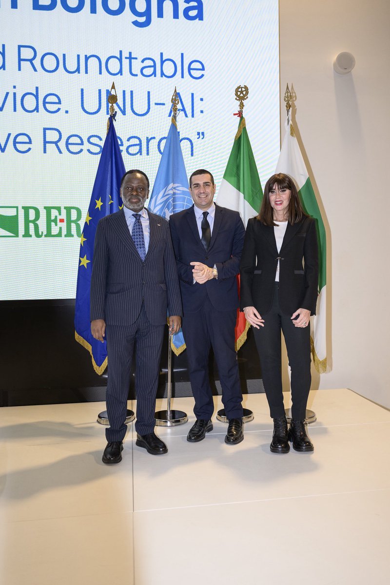 Tshilidzi Marwala チリツィ・マルワラ . 丸笑 tweet media