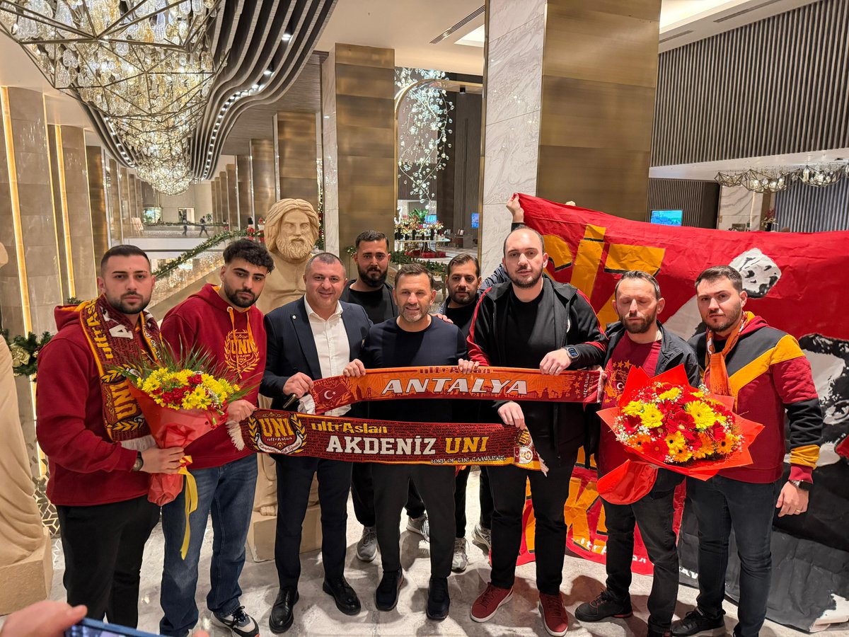 SİZ HEPİNİZ OKAN TEK !

Galatasaray’ımızı Antalya’da büyük bir çoşkuyla ve aslanlar gibi karşıladık. #uAYurtiçi