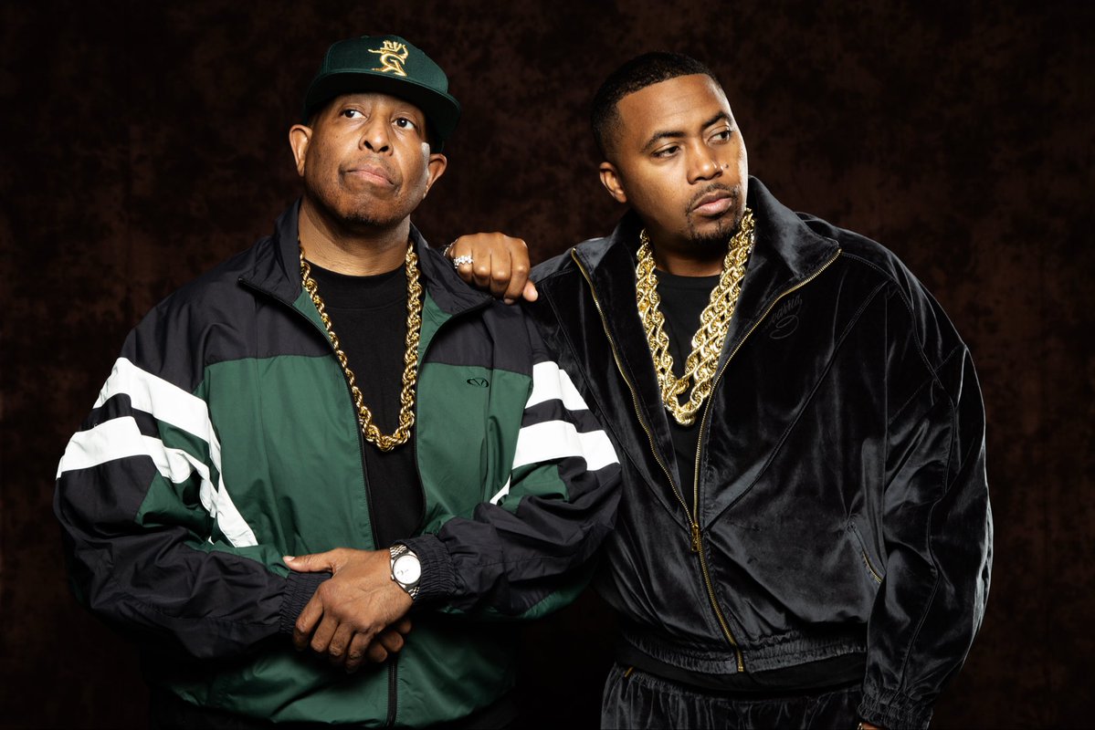 RT @Nas : Merci à tous ceux qui ont attendu ce jour. Light-Years est disponible dès maintenant ! https://t.co/wcPf3B2Ply