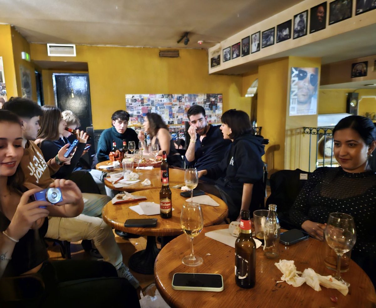 🎄 Ayer celebramos la cena de Navidad del Máster en Reporterismo Internacional de <a href="/RTVEin/">RTVE Instituto</a> y <a href="/UAHes/">Universidad Alcalá</a>. Un gran encuentro para compartir, aprender y brindar por lo que viene✨