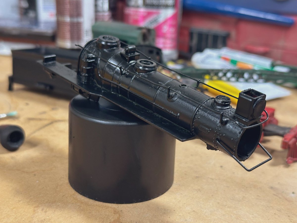 I bought this busted up tyco 4-6-0 a while back (love you sierra 3💛) and decided to try and fix her up! I carved the funnel from wood and I’m giving her a more realistic paint job. I’ve never painted an American loco before so I hope I can do her some justice!