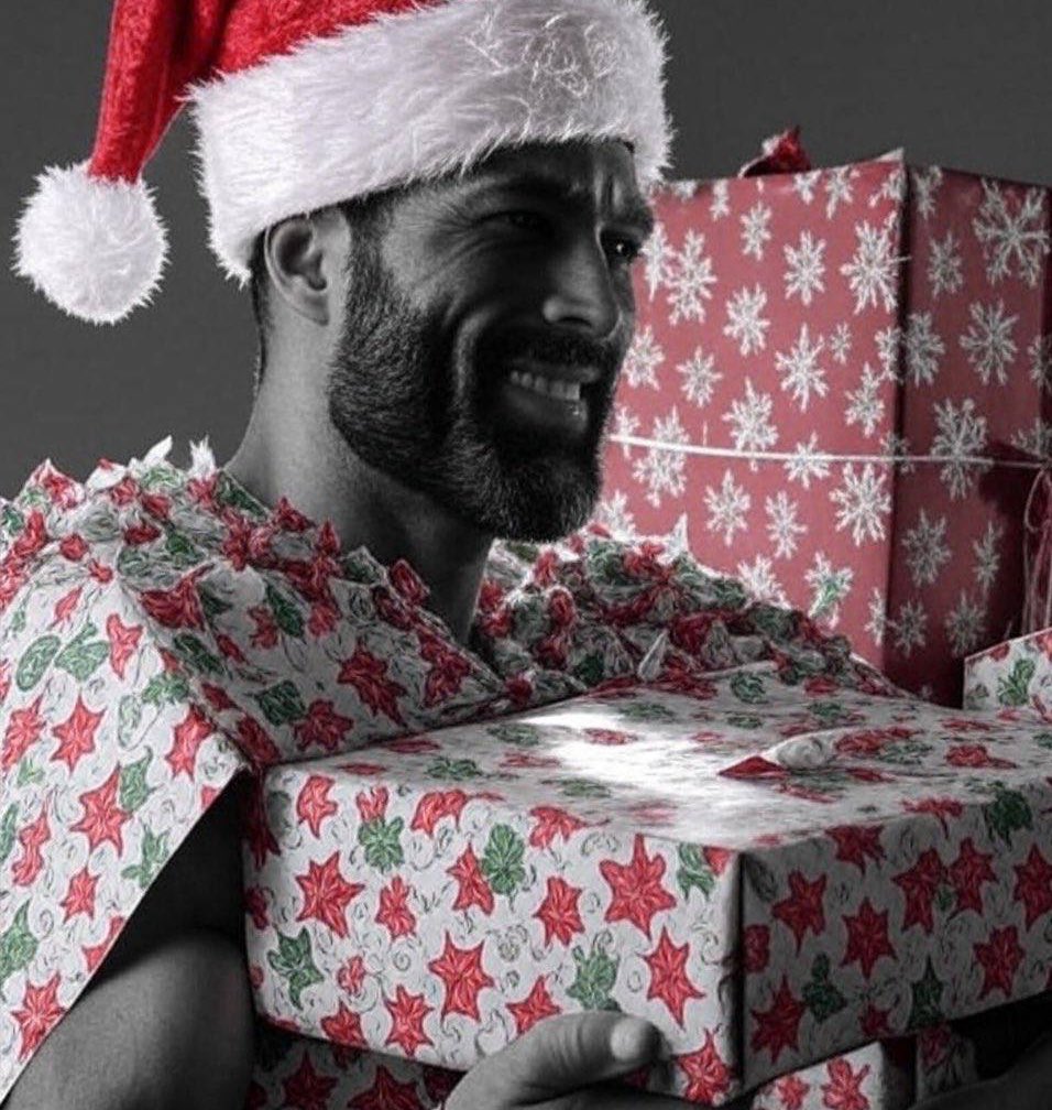 Heis_Berlin's tweet image. If you don’t have $Gigamas in your meme wrap then you’re missing out on one of the most potential seasonal gems @GigaChristmas