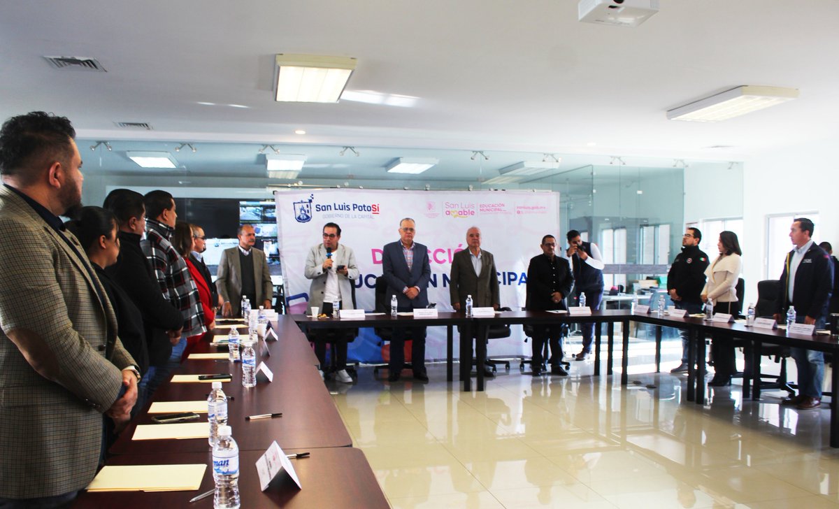 Este jueves 11 de diciembre se llevó a cabo Sesión Ordinaria del Consejo Municipal de Participación Social en la Educación (COMUPASE), un espacio clave para fortalecer la participación social y construir entornos educativos más seguros y de calidad en San Luis Capital.