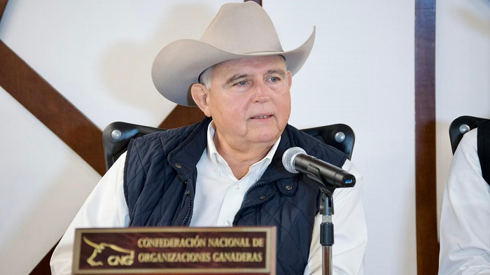 #OPORMEX solicita limitar importaciones de carne de cerdo de #Brasil: De no respetarse dicho límite, las importaciones podrían superar las 130 mil toneladas en 2026, poniendo en riesgo la producción nacional y la soberanía alimentaria. <a href="/SENASICA/">Senasica</a> 
shre.ink/qIOM👈🇧🇷🐖