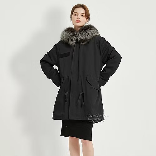 DAYMISFURRY's tweet photo. Ahigh-end finish—effortless elegance for the coldest days with our rabbit fur–lined, fox fur–collar parka.#ootd #fur #parka #furparka #coat #furcoat #parkacoat #parkajacket #womenswear #womenfashion #womenstyle #ladyfashion #ladystyle #picoftheday #mystyle #myfashion #clothing https://t.co/Src6Sxwep2