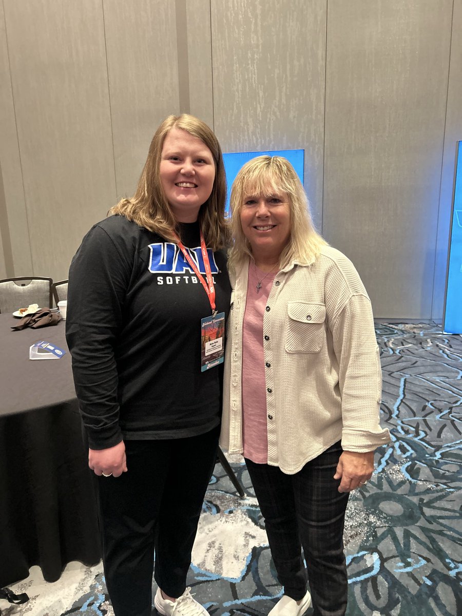 Anna Kate Segars tweet media