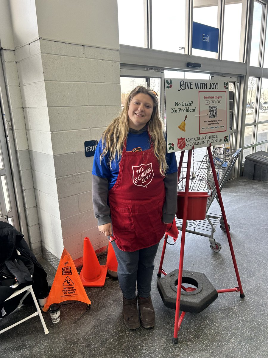 MATC_Athletics's tweet image. If you are in the Greenfield area stop by Walmart (10600 W Layton Ave, Greenfield) and visit members of the Stormers Softball team. They are ringing bells for the Salvation Army until 1PM! #salvationarmy #ProudToBeMATC #WeAreTheStorm #StormersStrong @sa_oakcreek