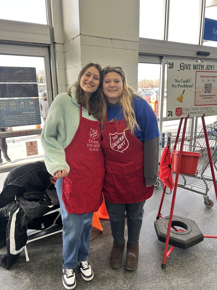 MATC_Athletics's tweet image. If you are in the Greenfield area stop by Walmart (10600 W Layton Ave, Greenfield) and visit members of the Stormers Softball team. They are ringing bells for the Salvation Army until 1PM! #salvationarmy #ProudToBeMATC #WeAreTheStorm #StormersStrong @sa_oakcreek