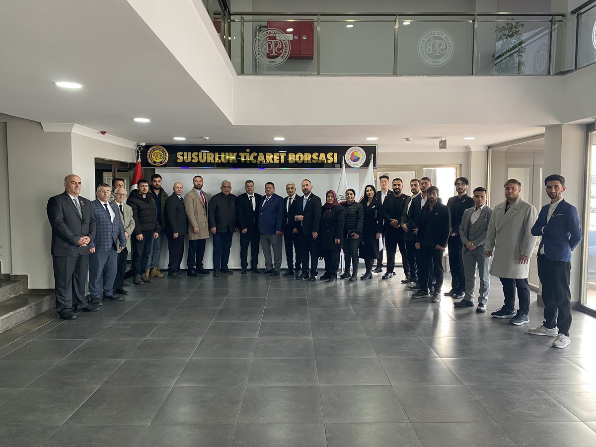 Bugün, Susurluk İlçe Başkanımızın daveti üzerine ilçedeki sivil toplum kuruluşlarını ve yerel halkı temsil eden platformları ziyaret ettik. Sayın Genel Başkanımız Prof. Dr. Ümit Özdağ’ın bizlere aktardığı “Tertemiz Türkiye” projesini tüm ziyaretlerimizde Susurluk halkına