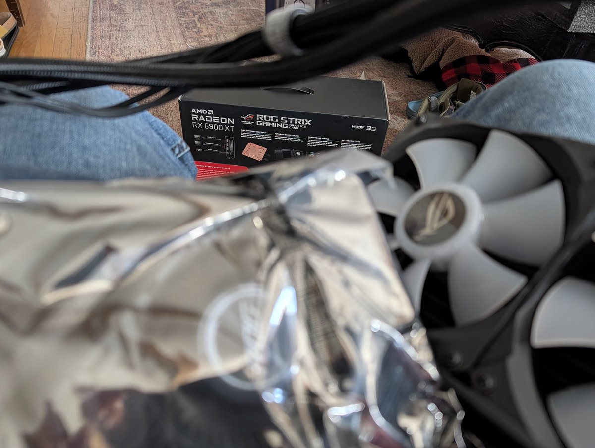 Pocketables tweet media