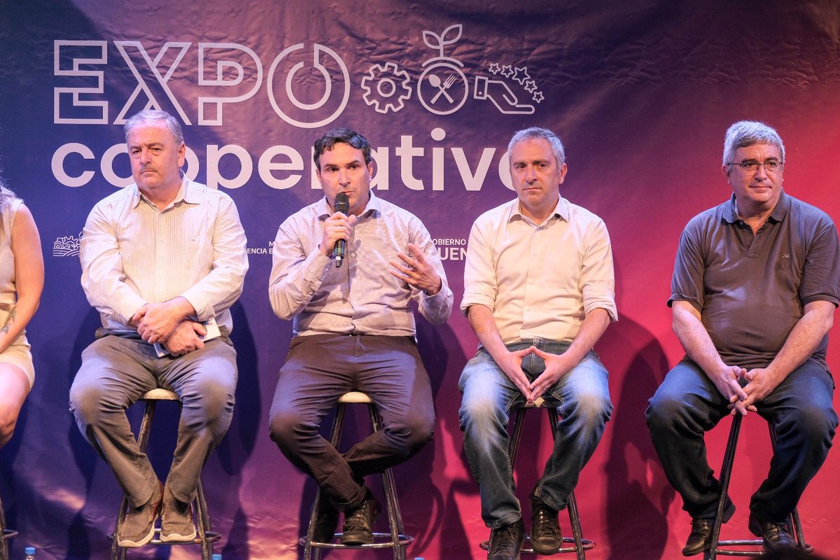 larroqueandres's tweet image. Con @GildoOnorato, @JavoRodriguezL y @ArielGuarco, presidente de la Confederación Cooperativas de Argentina, participamos de la apertura de la segunda edición de la "Expo Cooperativa" organizada por el @IpacProvincia

Este encuentro nos permite visibilizar el trabajo y el rol del…