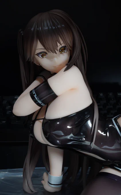 早めのミメヨイ1/4瑞鶴さんデッ……造形も塗装も高次元だし何より顔面良すぎる服脱げんのに塗装済tkb存在するこだわりとても助かります。あと履いてない(貼ってる