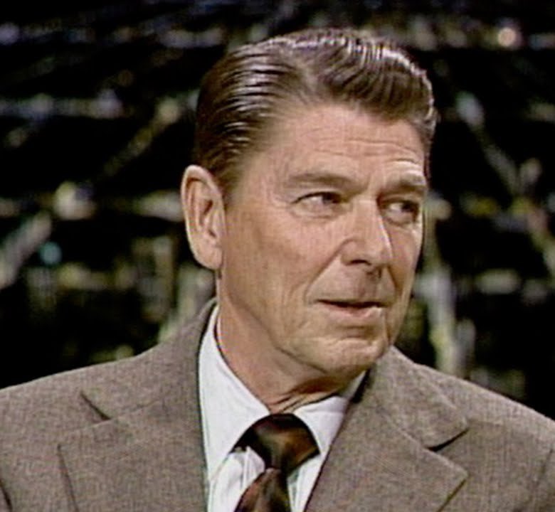 50YearsAgoLive's tweet image. A Gallup Poll finds that in a theoretical 1976 Presidential Election pairup, 40% of Americans support California Governor Ronald Reagan compared to only 32% for President Ford.