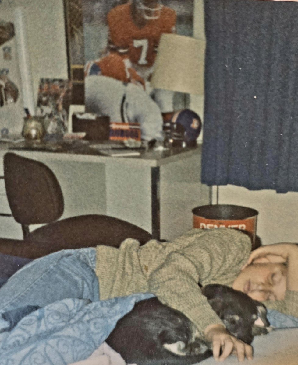 ChrisRaff7's tweet image. Young Raff Dreaming of @Broncos Victories!!! #Denver #Broncos #Elway #Vintage #FlashbackFriday