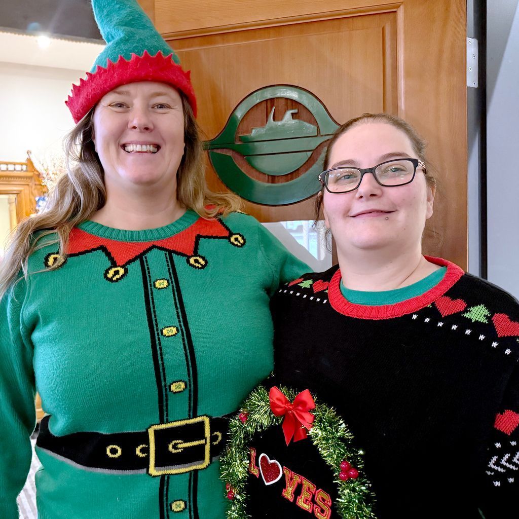 BCFMWU's tweet photo. Our provincial executive met Wednesday at the union hall in Nanaimo. Local 10 President Hayley Walker and Local 2 President Carissa Lentz brought the festive vibes. 🎄 A huge thank you to all our local presidents. Nothing in our union works without them. #bclab https://t.co/Ce4kUbGARv