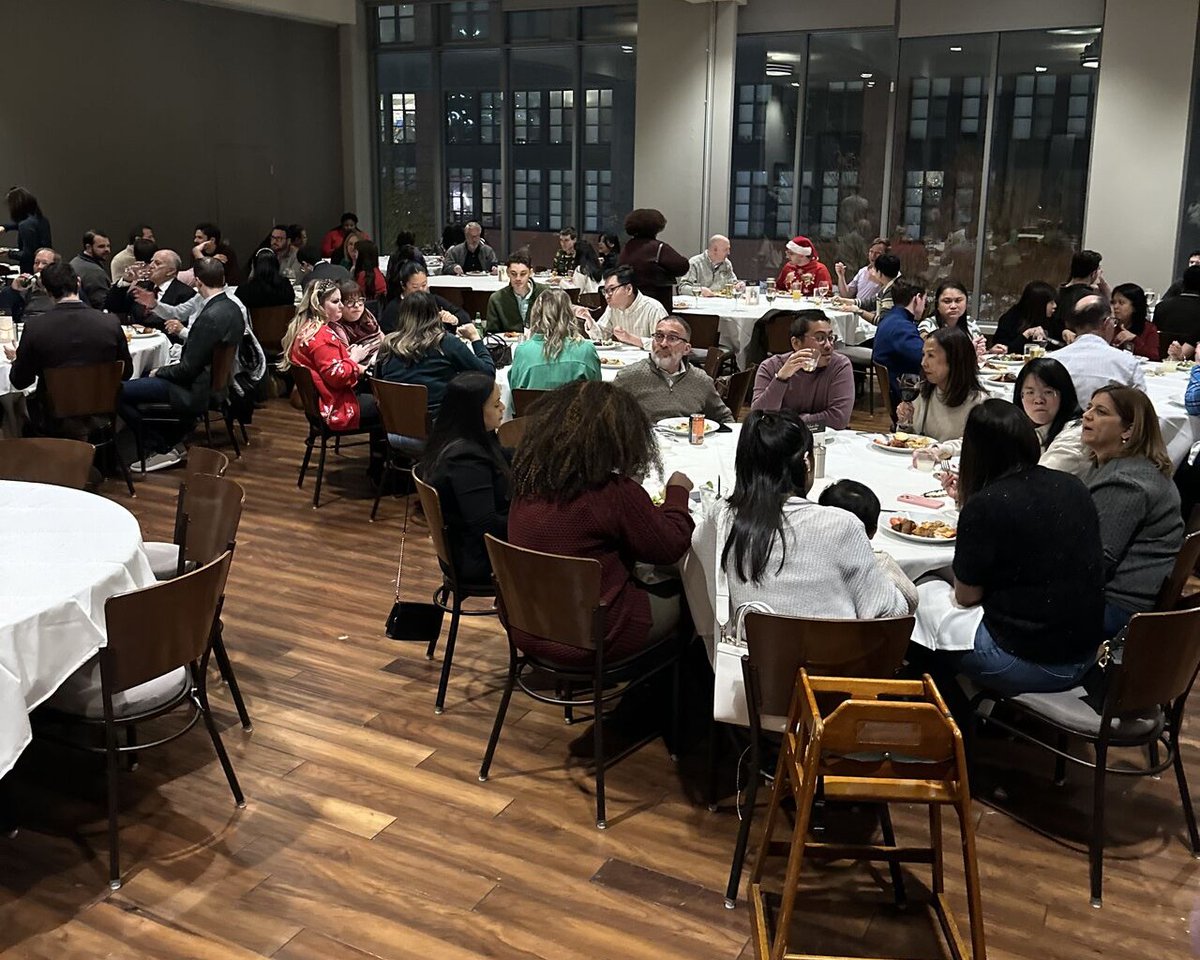 cbz's tweet image. Our Washington team had their #holidayparty at Pinstripes in Bethesda.
It was an evening dedicated to unwinding, enjoying great food and connecting with colleagues outside of the office. From bowling wins to good company, they shared plenty of laughter &amp;amp; holiday cheer. #TeamCBIZ