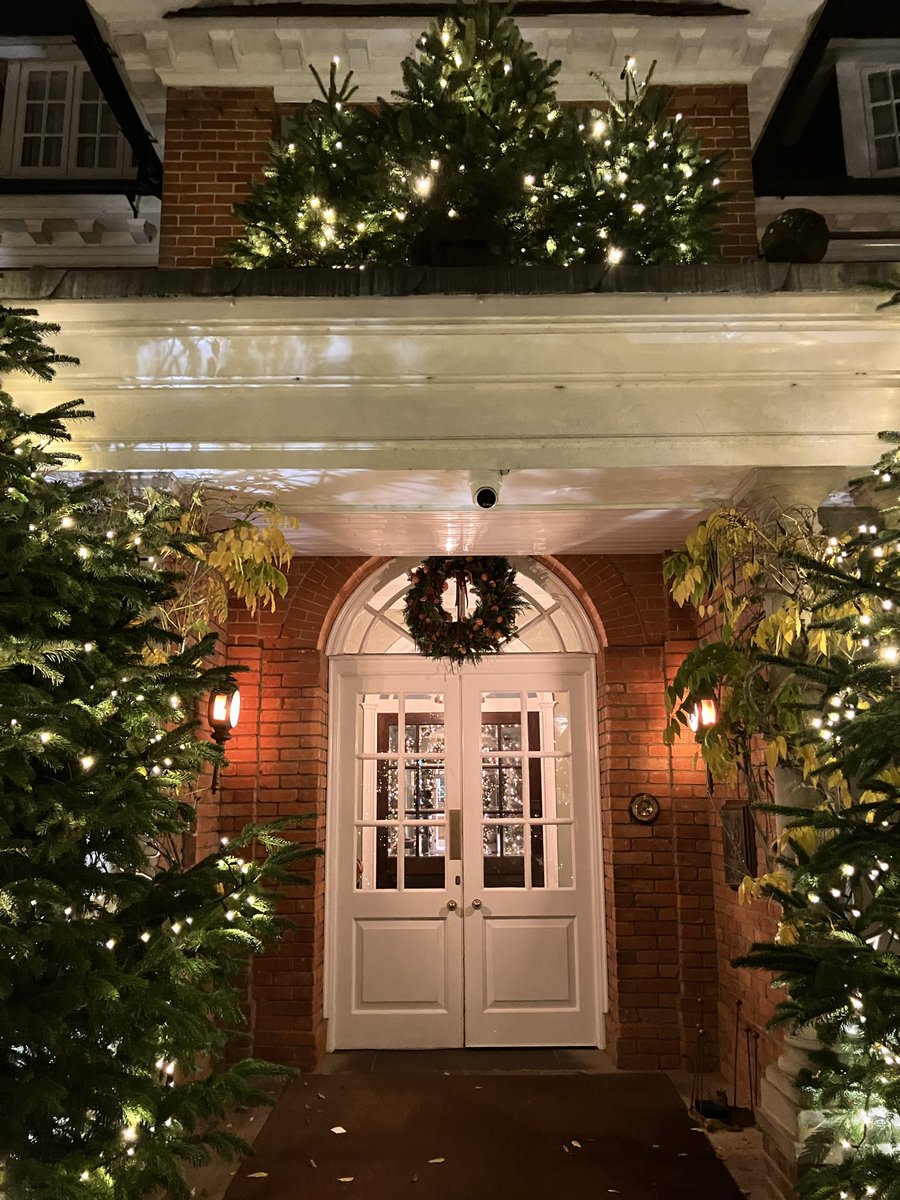 Zanna Events tweet media