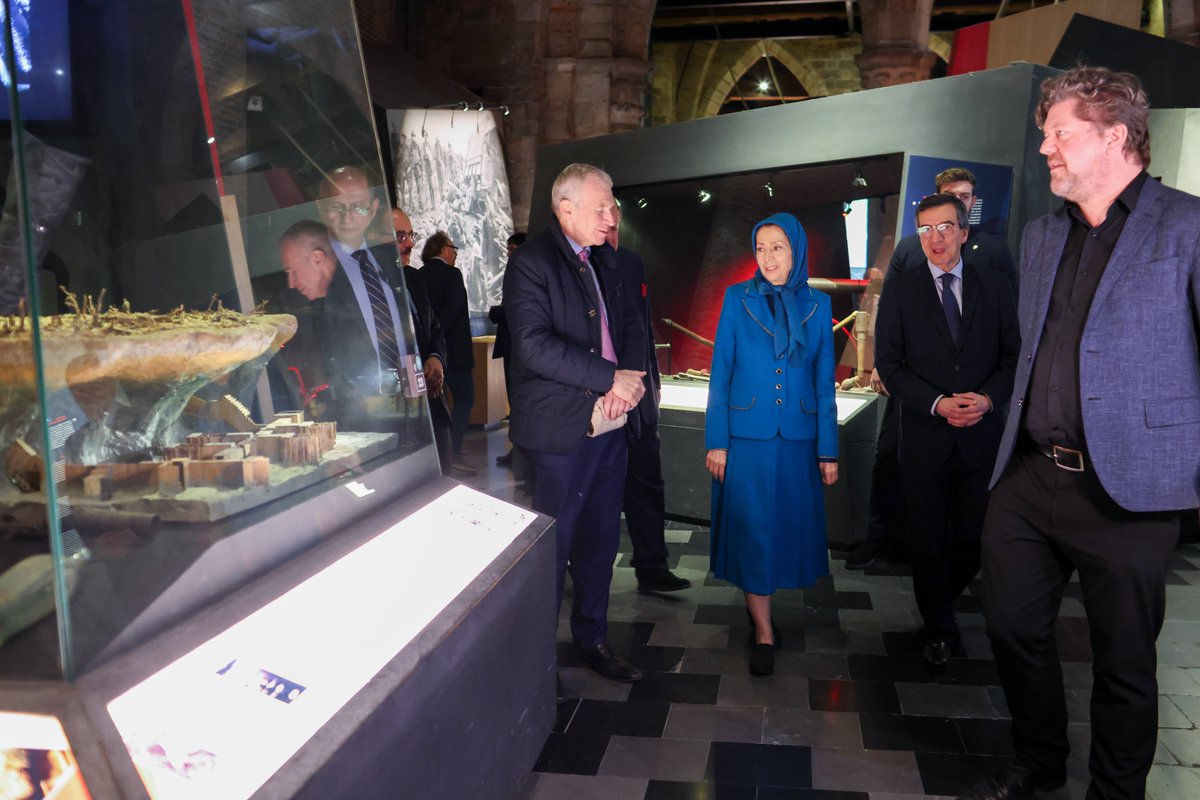 Radjavi_Iran's tweet image. #StandUp4HumanRights
@Maryam_Rajavi_F :
#Ypres est une ville dont l’histoire continue de parler au monde entier. Chaque soir à 20 heures, elle nous rappelle les leçons de la guerre et offre de l’espoir à ceux qui luttent pour la dignité, la paix et la liberté. Une ville qui, à
