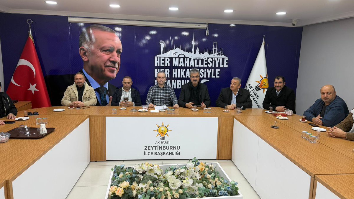 Her Mahallesiyle İstanbul 
Her Hikayesiyle Zeytinburnu

 Veliefendi mahallesi 
haftalık olağan yönetim toplantımızı gerçekleştirdik

🇹🇷 Zeytinburnu’muz  için durmadan yorulmadan çalışmaya devam ediyoruz
<a href="/abdullahozdemir/">Abdullah Özdemir</a> <a href="/MustafaY_K/">Mustafa Yalçınkaya 🇹🇷</a>
<a href="/mehmetsahinbsk/">Mehmet Şahin</a> <a href="/cetinaltindag47/">Çetin Altındağ</a> <a href="/VataniAsk2023/">Vatani_Muhafız2023</a>