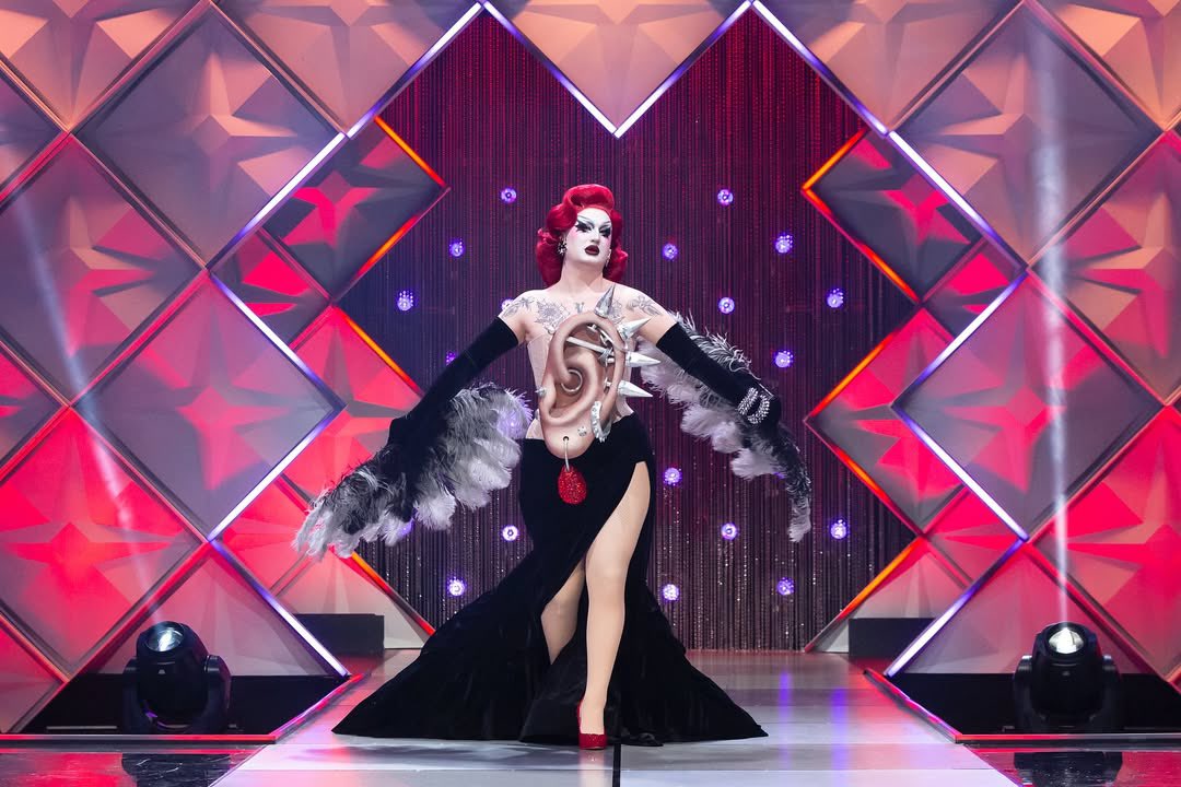 BlazesAccount's tweet photo. Van Goth is eating up the runway. Every. Single. Week. #CanadasDragRace https://t.co/l3zOo8BA4G