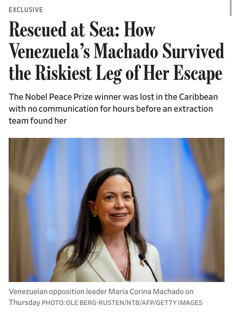 OjoSecoEcuador's tweet photo. #URGENTE 🚨 El Wall Street Journal reveló que la extracción de #MaríaCorinaMachado fue una operación altamente riesgosa supervisada en tiempo real por la Casa Blanca. Durante el escape, su bote quedó tres horas a la deriva en mar agitado porque el GPS cayó al agua. #BryanStern logró localizarla, trasladarla a otra embarcación y enviar un video como prueba de vida a funcionarios de #EEUU. La misión, llamada #DinamitaDorada, fue financiada de manera privada y presentó múltiples fallas técnicas y retrasos. Para despistar, el equipo de rescate divulgó información falsa sobre su ubicación. Stern, experto en extracciones, afirmó que fue la operación más peligrosa y relevante de su carrera. Según el reportaje, Machado se movió por Venezuela disfrazada y con peluca, y el trayecto final incluyó su paso por el golfo de #Venezuela, donde operaban F-18 estadounidenses.