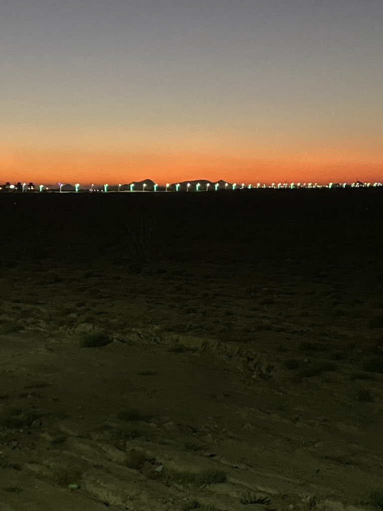 تصويري اليوم للشفق الأحمر.
البعض يفكر انه صلاة المغرب ينتهي وقتها مع اذان العشاء! ❌
ينتهي وقت صلاة المغرب مع غياب الشفق الأحمر ✅.
.