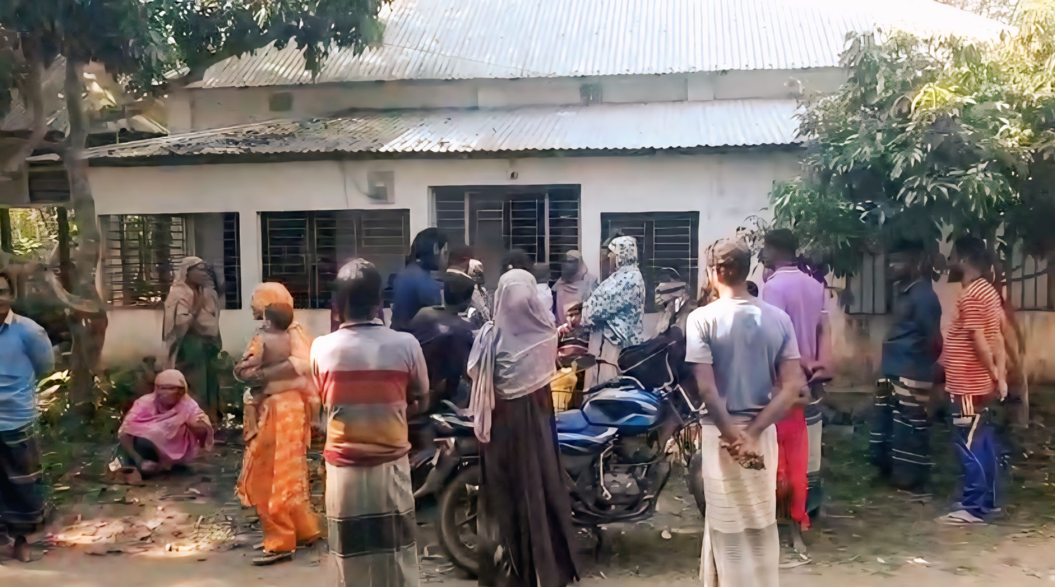 মাদারগঞ্জে দুই মাসে একই বাড়িতে ফের চুরি: দেবর–ভাসুরসহ ছয়জনের বিরুদ্ধে অভিযোগ
