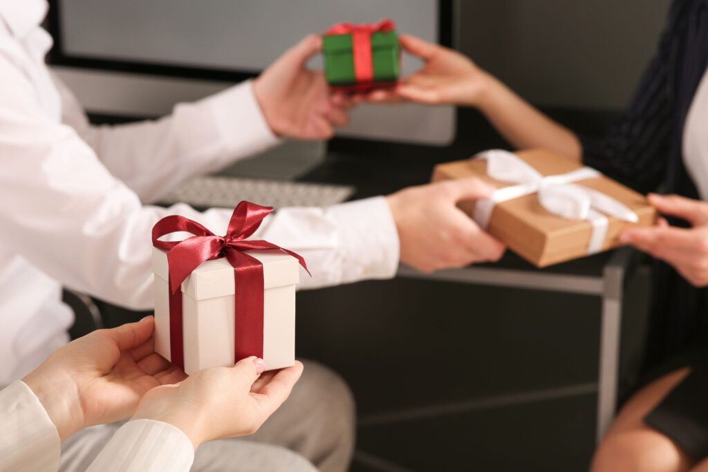 While workplace celebrations and gift exchanges are widespread, a new survey shows many employees feel more pressured than joyful when it comes to giving at work. Learn more: buff.ly/uEk6Zqz