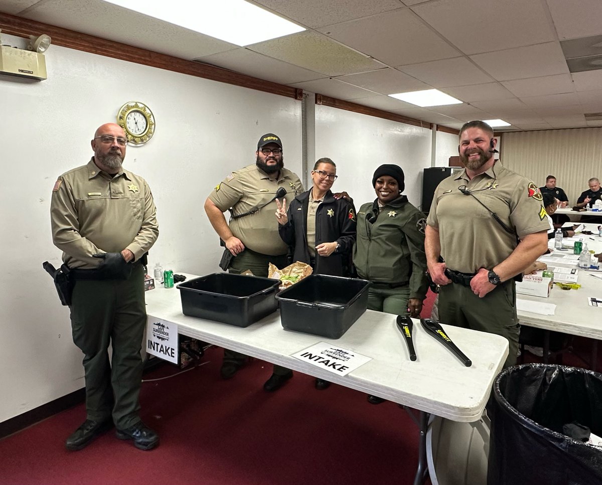 NashSheriff's tweet image. HAPPENING NOW: @MNPDNashville , @NashSheriff , @DavidsonCoDA , and Judges partnered for the annual #SAFESURRENDER event today and tomorrow at Galilee Missionary Baptist Church. Get help on outstanding warrants for non-violent offenses.