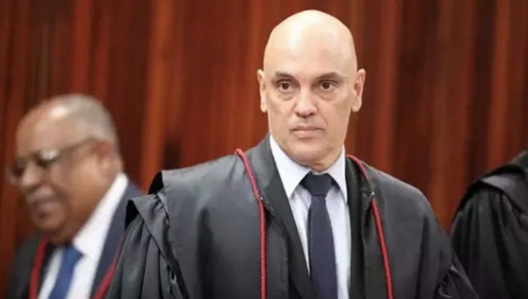 EUA acabam de retirar as sanções da Lei Magnitsky imposta a Alexandre de
Moraes e família.

Grande dia!!!!