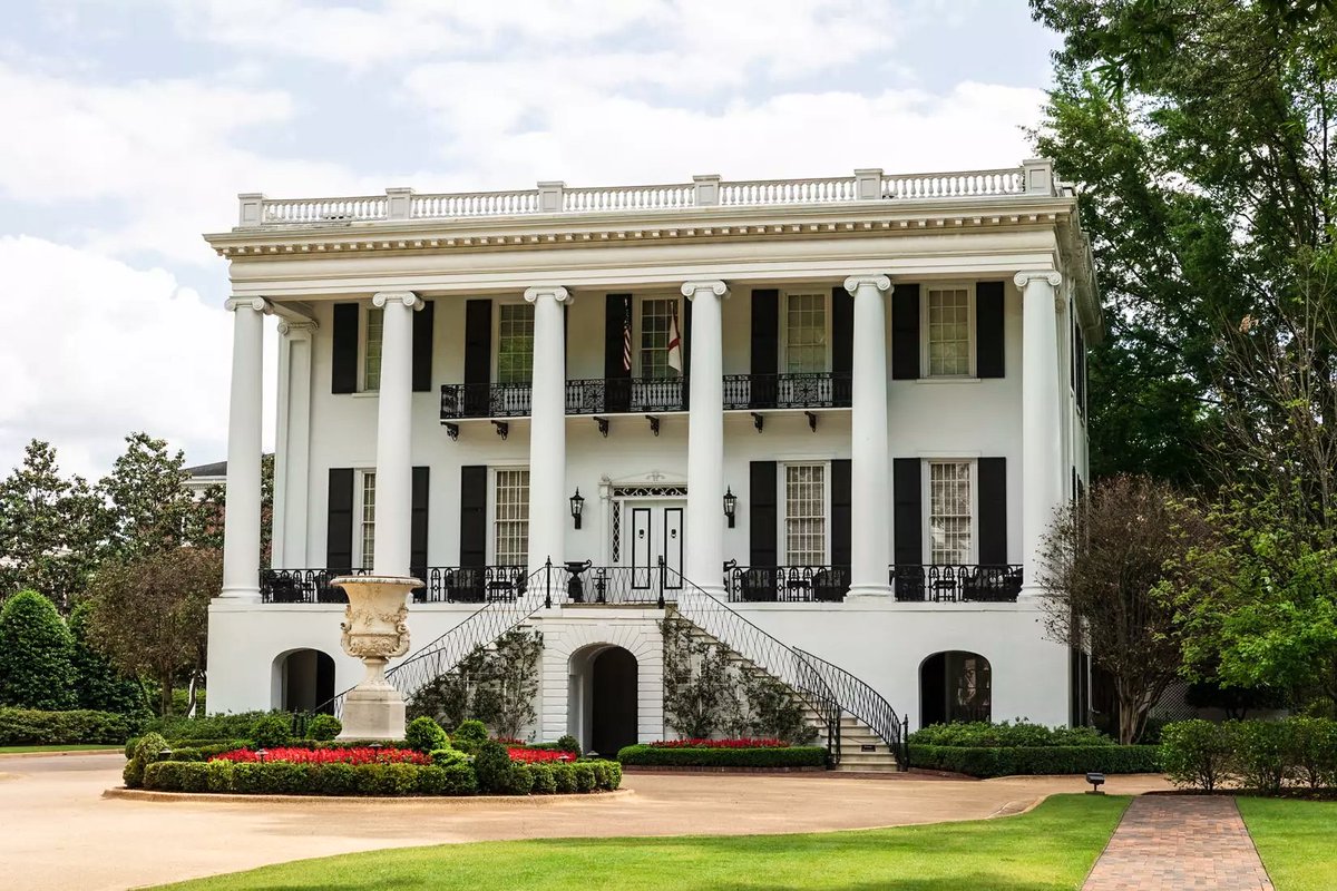 UA_Athletics's tweet photo. The Crimson Tide is set to celebrate 40 student-athletes at Winter Commencement! 🐘🎓

🔗 https://t.co/XdfFmuYR37

#RollTide https://t.co/EnjdH0ta7P